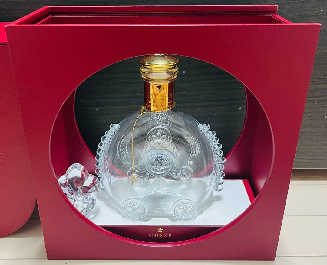 レミーマルタン ルイ13世 ザ・クラシック　空瓶　空箱　美品 ルイ13世 レミーマルタン 空き瓶 レミーマルタン ルイ13世 空箱 空瓶