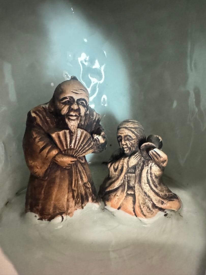 1675  希少　平戸焼　大花瓶 大壺　陰刻 人物浮彫　時代物