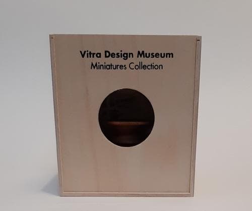 Vitra ミニチュア ウォルナットスツール Stool（Modell C)