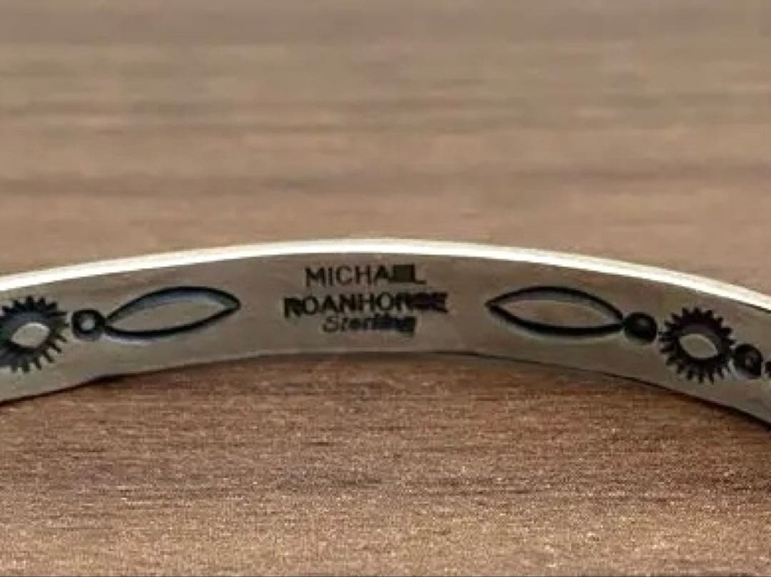 に*こ様 Michael Roanhorse バングル　シルバー　ナバホ族　イン