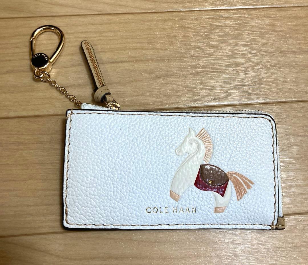 新品未使用　COLE HAAN カードケース　干支　馬　午年　白　ケース
