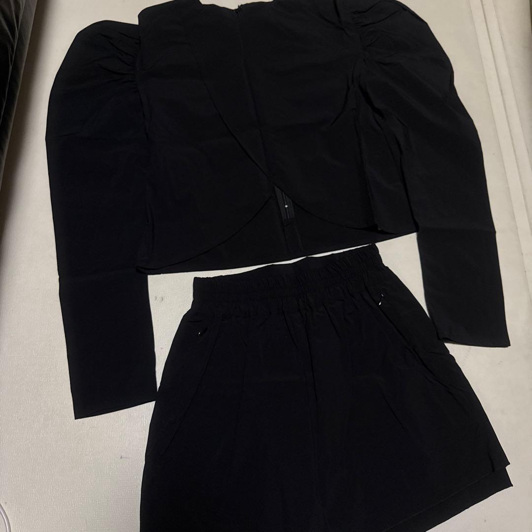 メゾンドドルチェ　ラッシュガード　セットアップ