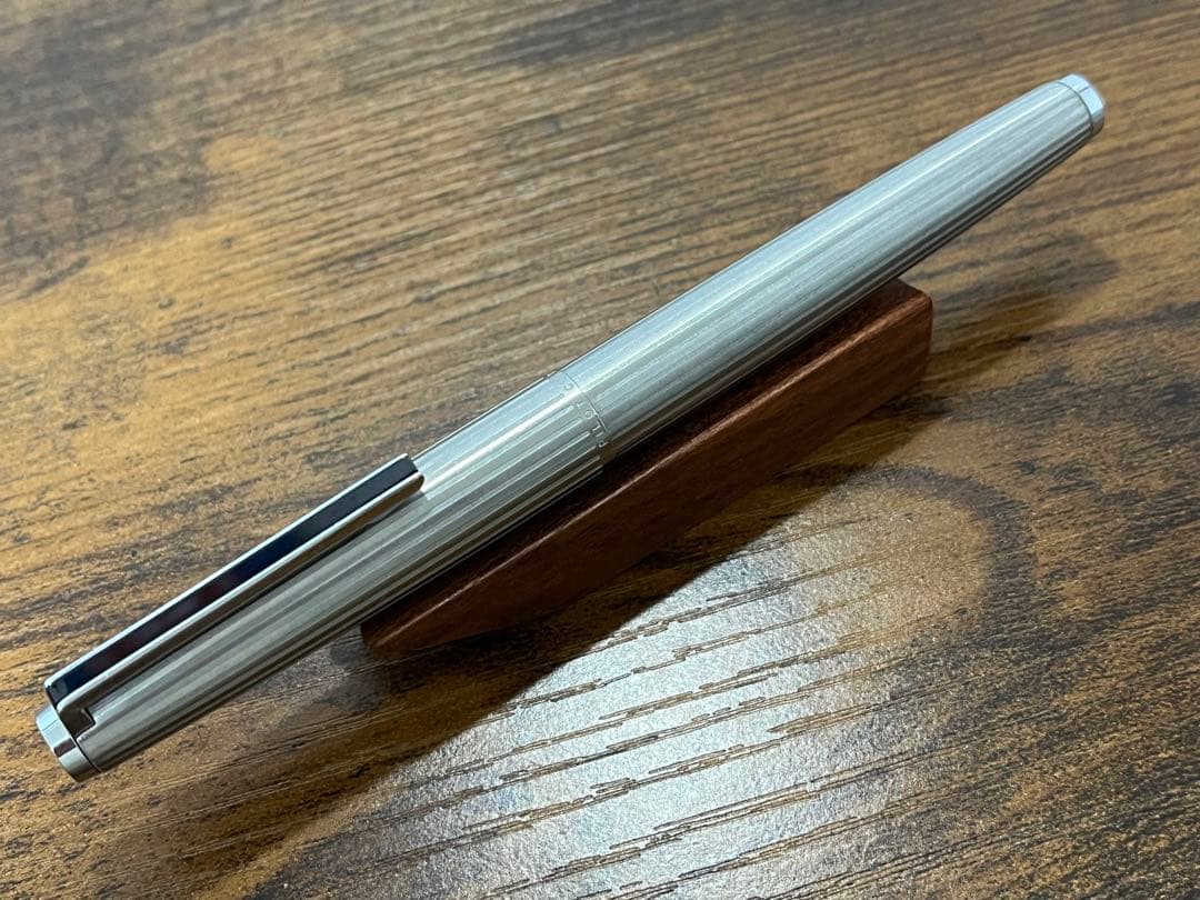 激レア廃盤 PILOT パイロット カスタムストライプ白蝕刻18k F