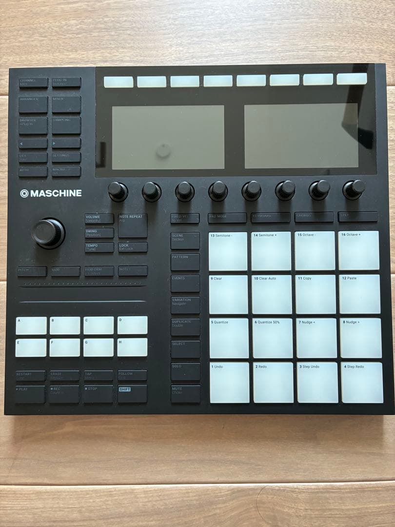 NATIVE INSTRUMENTS】MASCHINE MK3 ガイドブック付 NATIVE INSTRUMENTS