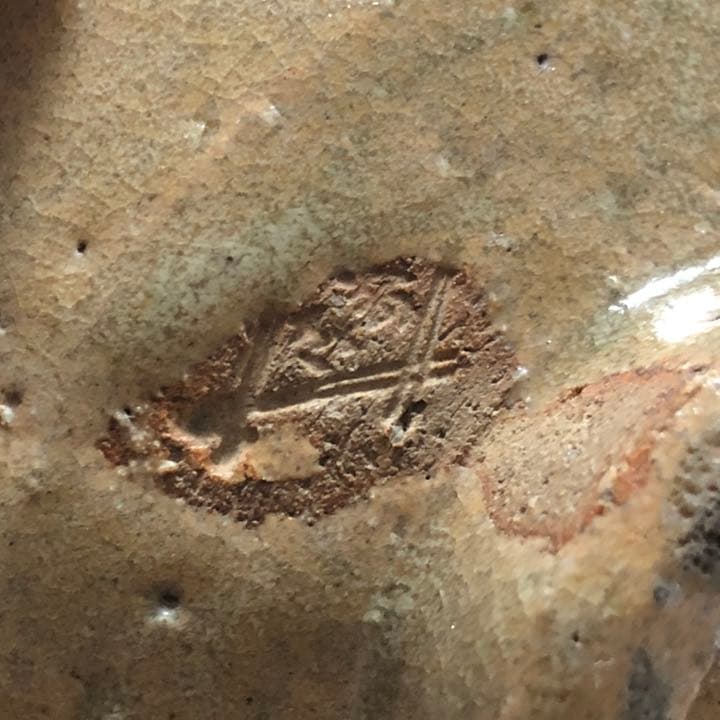 究極の美◼️蔵からかなり古そうな見事な雰囲気の抹茶茶碗が出て来ました。茶道具