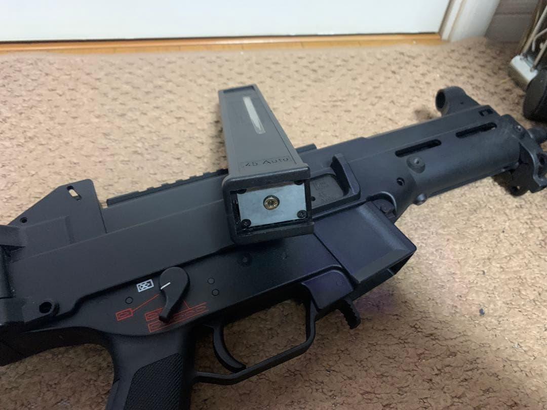 エアガン UMP45 ガスガン マガジン付き