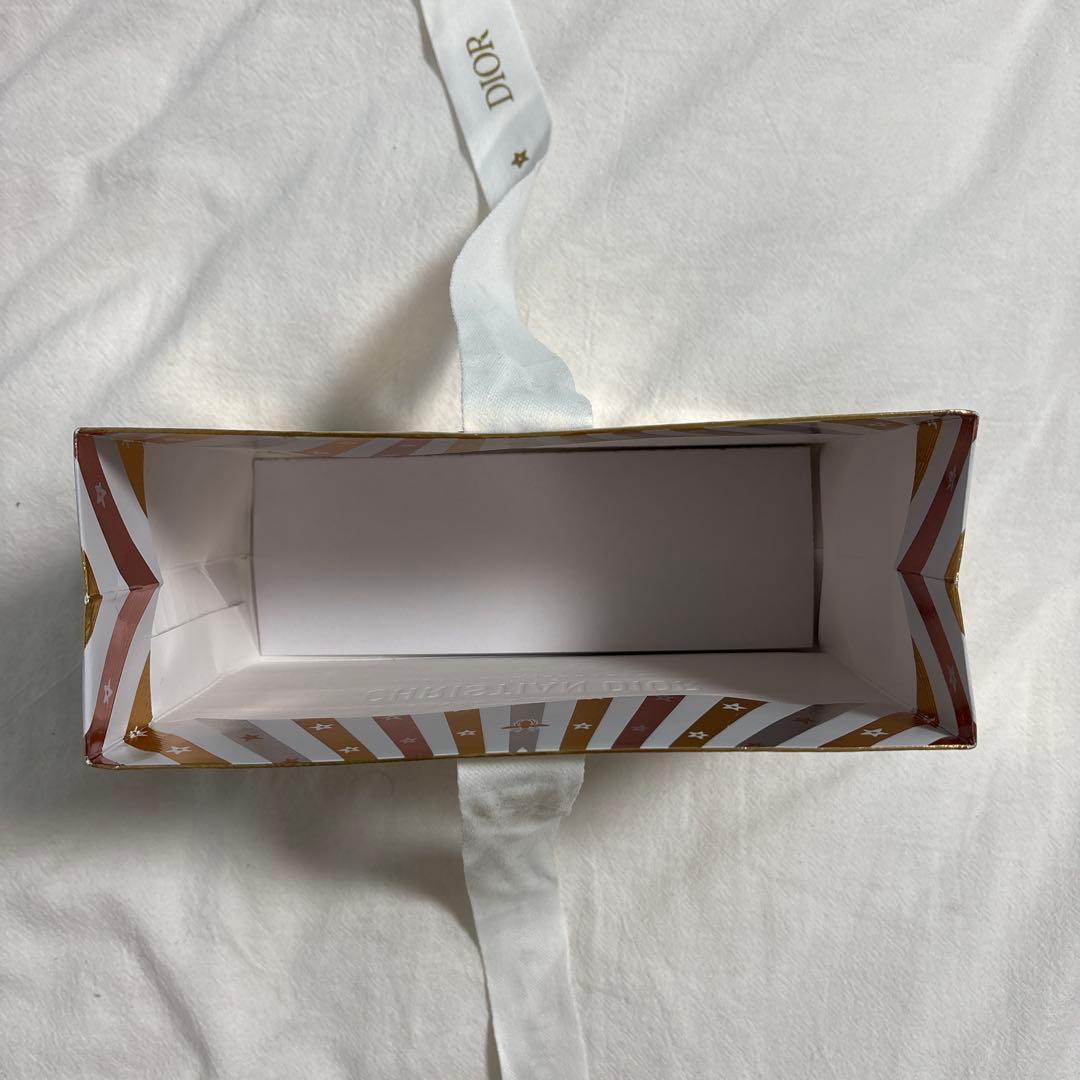 ディオール ホリデー2025 ギフトラッピング ショッパー - メルカリ