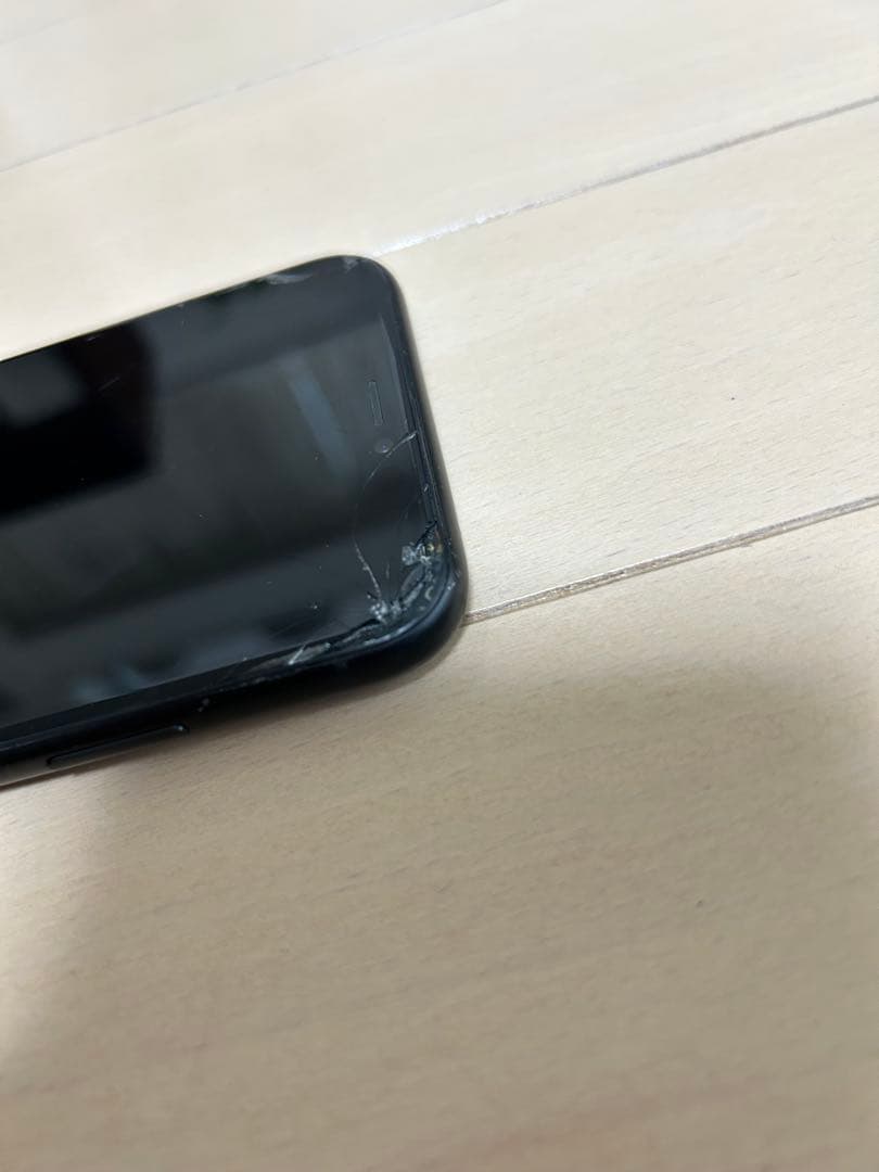 iPhone XR ブラック 画面にひびあり iphone10 R