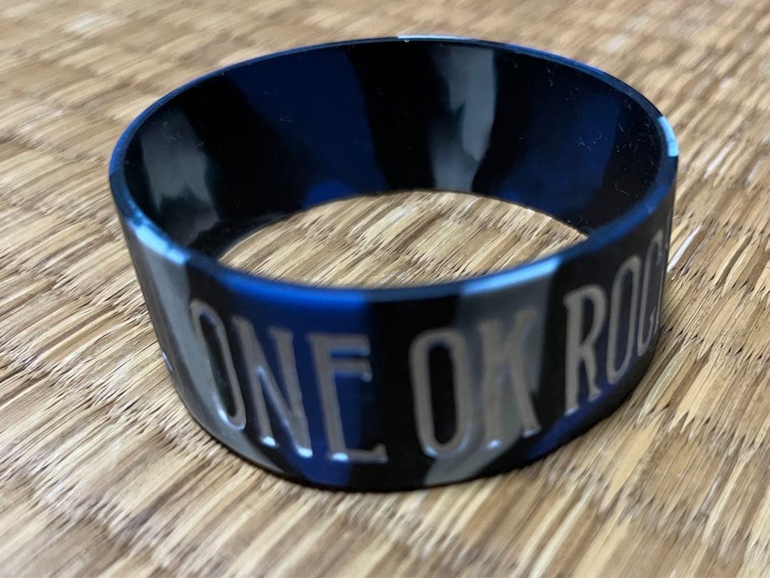 one ok rock レア キーフック レギンス ピアス ラババン ロンT ○美品