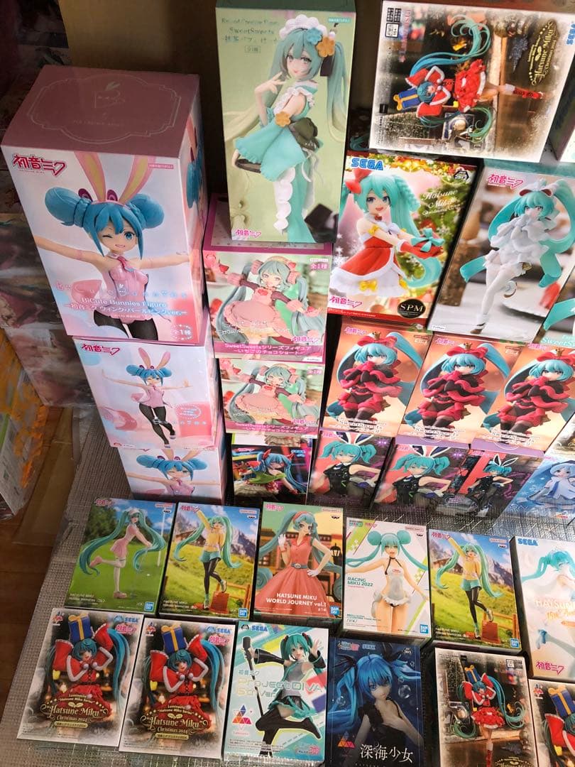 初音ミク　フィギュア　サンタ　ノエル　雪ミク　抹茶　バニー　天使　52個