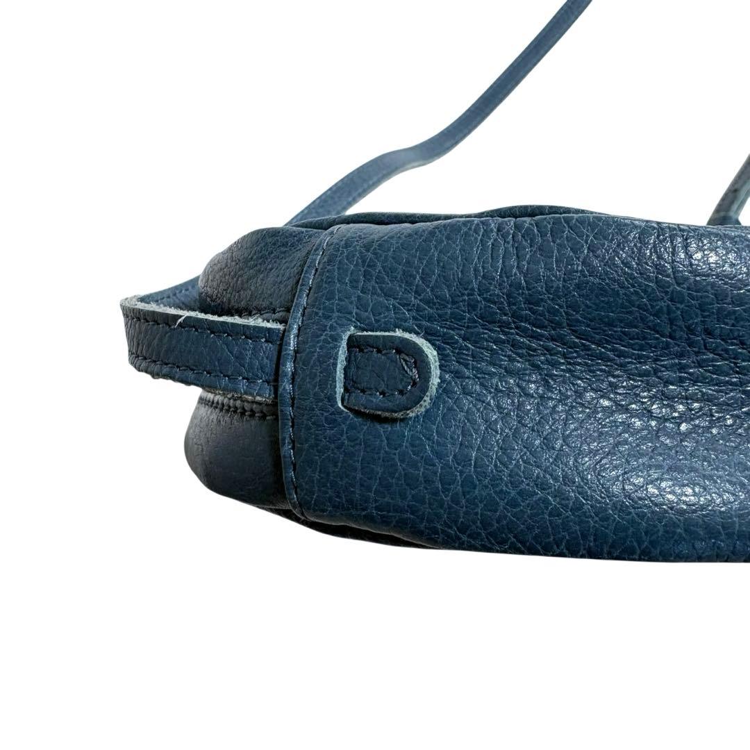 極美品 IL BISONTE ミニ ショルダーバッグ ブルー