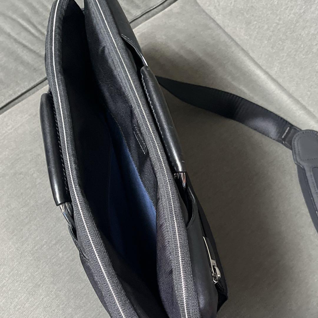 TUMI トゥミ　255001D2 ARRIVE ハミルトン スリム ブリーフ