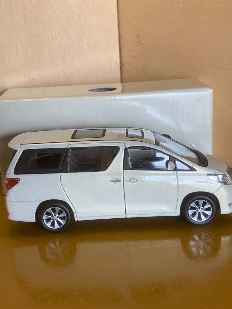 トヨタ アルファード ミニカー
