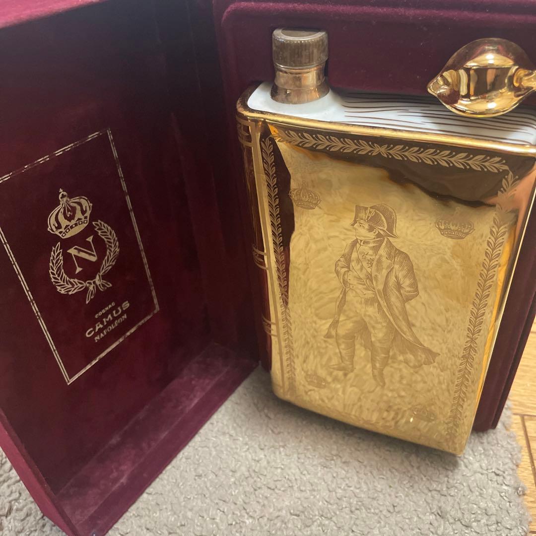 □希少□ カミュ ブック ナポレオン ゴールド 700ml 40度 箱・替え栓