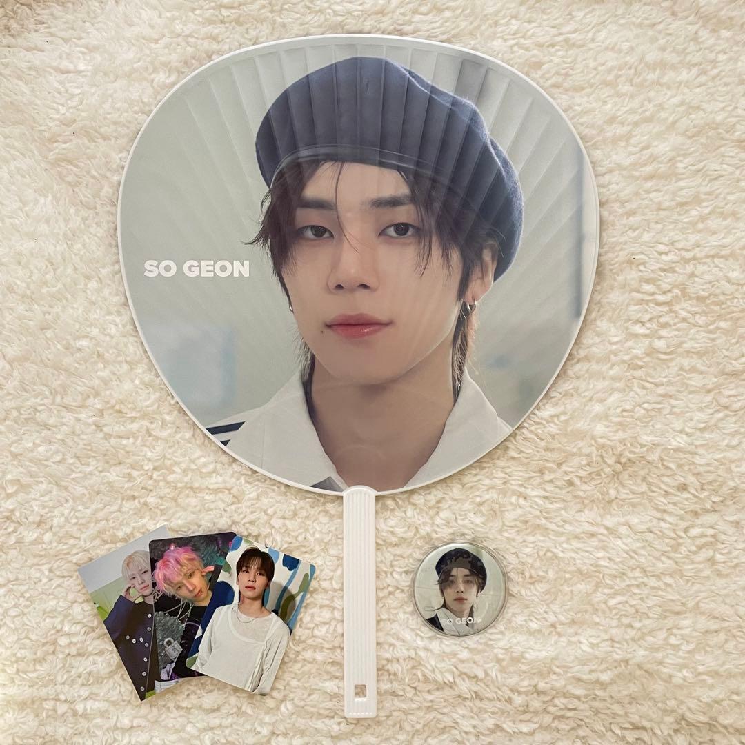 NEXZ ソゴン SHOWCASE 2024 うちわ 缶バッジ おまけ付き - メルカリ