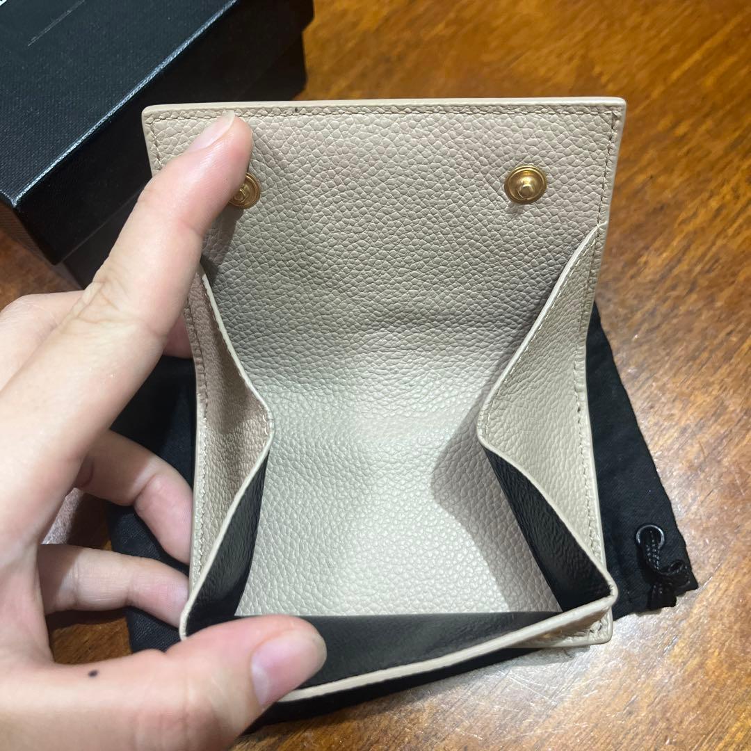 SAINT LAURENT ブラックレザー三つ折り財布 箱付き SAINT LAURENT