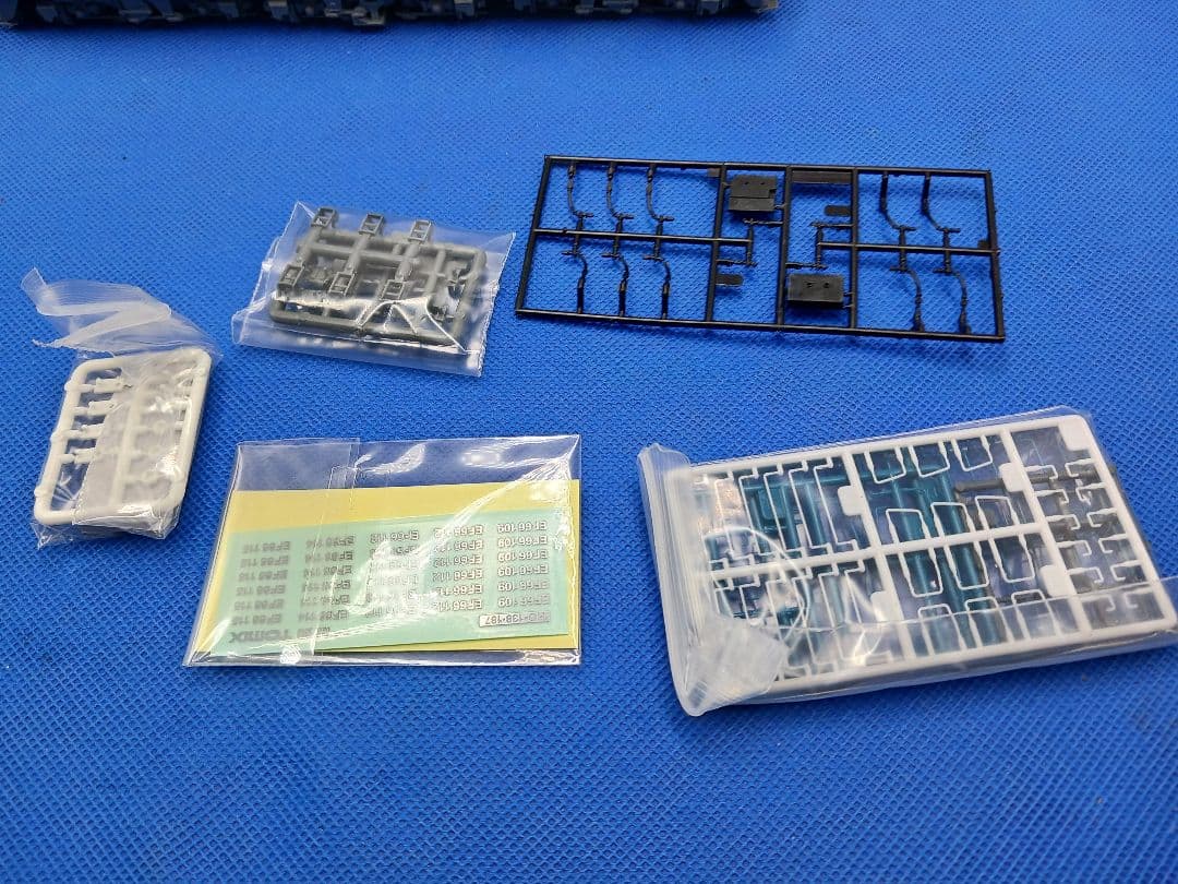 TOMIX HO-138 JR EF66形 100番台 電気機関車 (後期型)