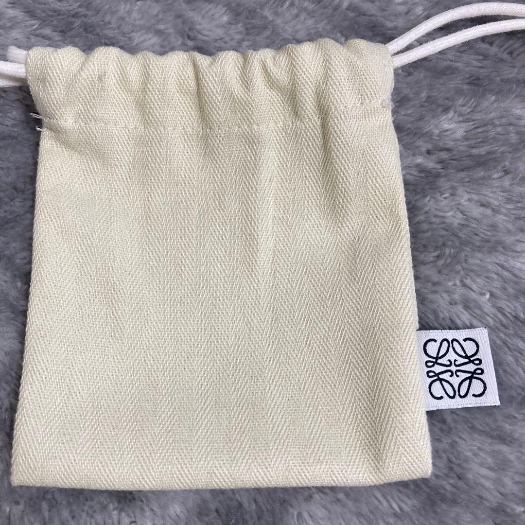 ロエベ シルバブローチ ワイワイ様専用 ロエベ シルバブローチ