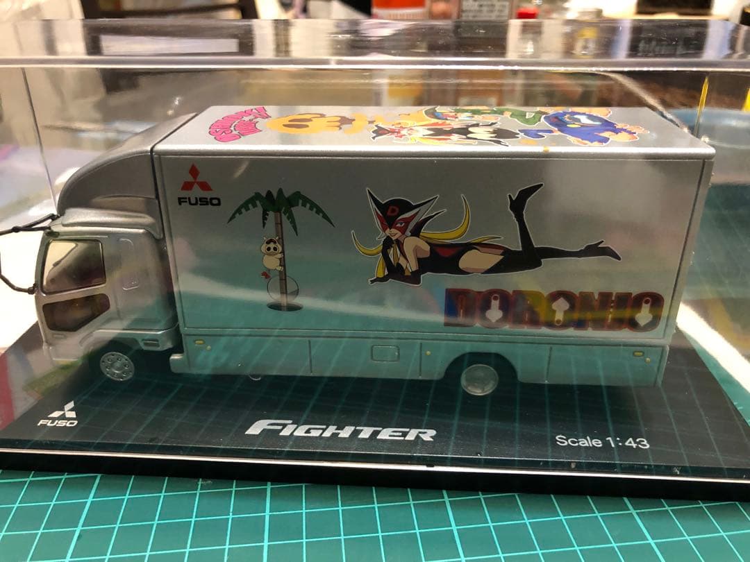 ヤッターマン　ドロンちょ　三菱ふそう・ファイター FUSO デコトラ　改造