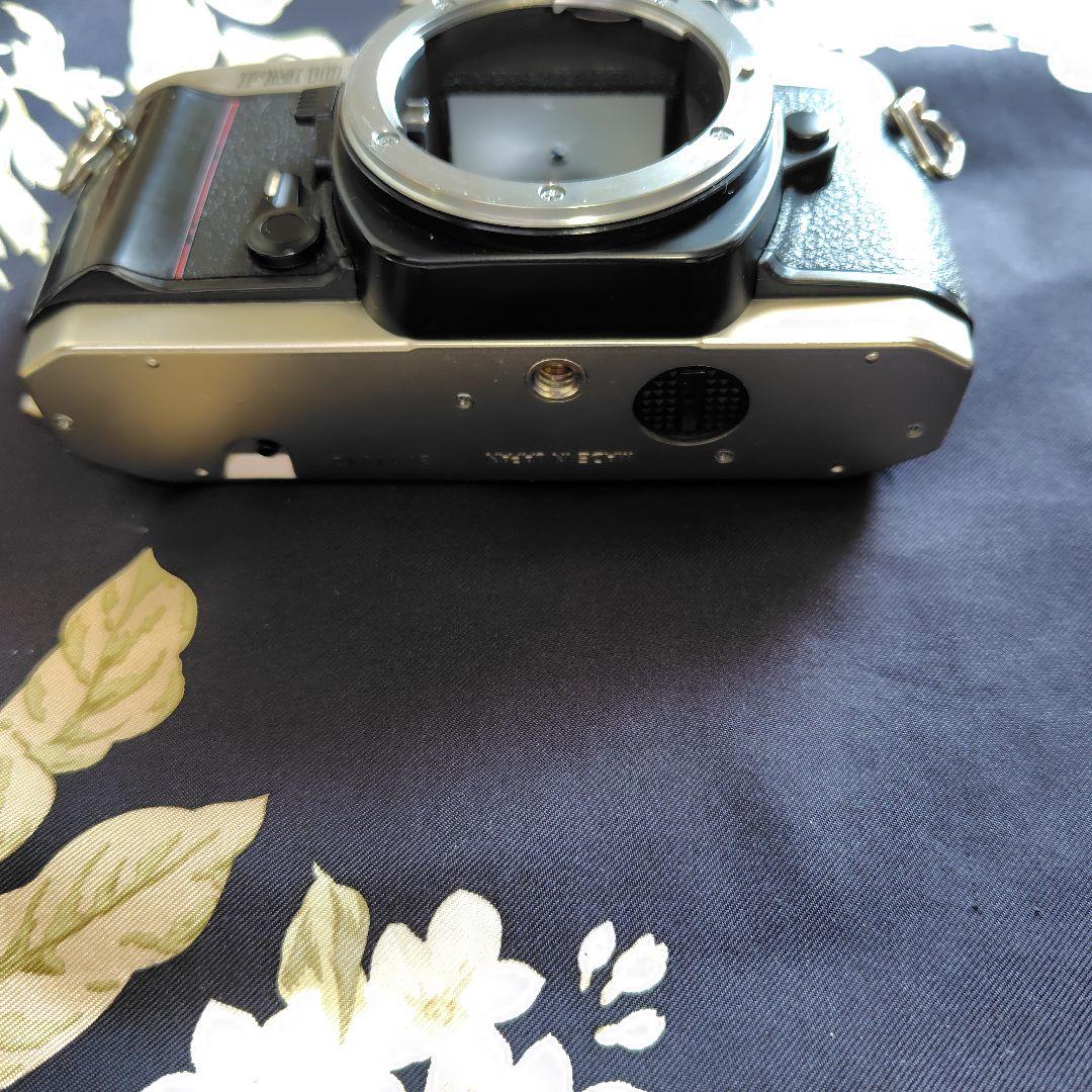 BODY価格でレンズお買得ニコンFM10＆35-70ズームレンズ付 完動良品