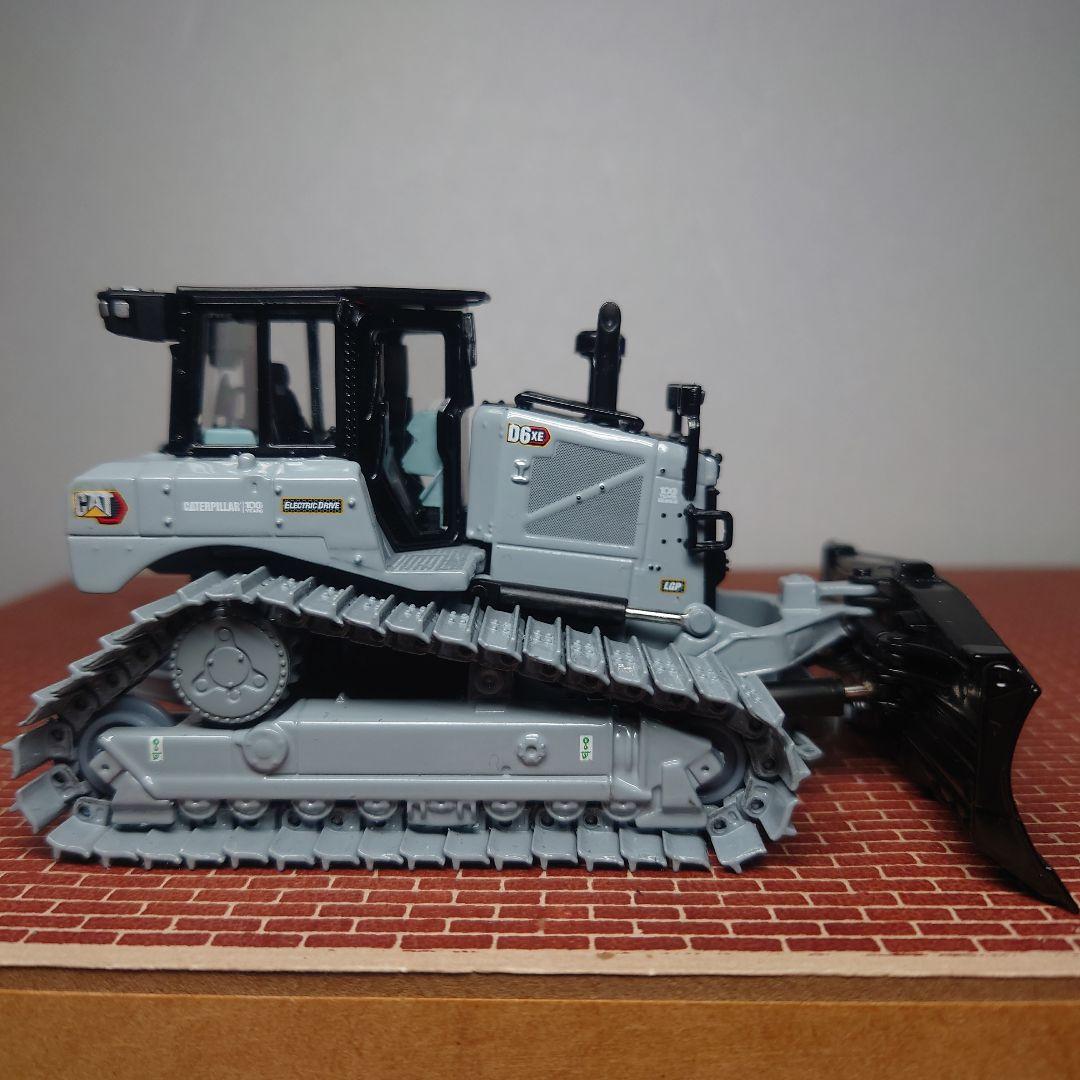 CAT D6 XE LGP 100周年限定カラー(1/50)グレー キャタピラー