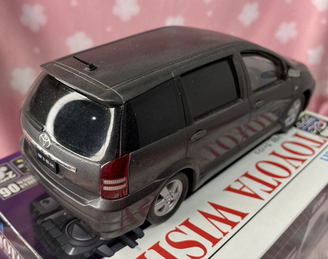 トヨタ ウィッシュ 非売品ミニカー2台とラジコン1台のセット
