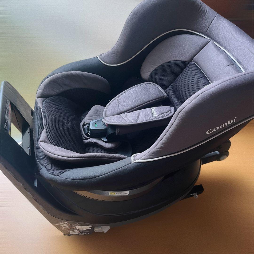 Combi チャイルドシート 新生児〜 クルムーヴ ISOFIX対応 回転式