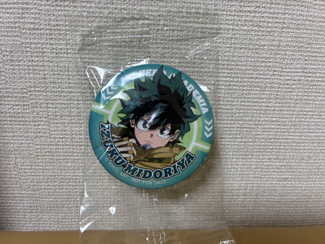 新品未開封　僕のヒーローアカデミア：S.H.Figuarts　緑谷出久＋缶バッジ