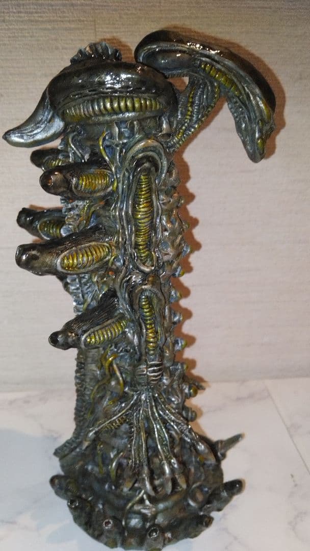 エイリアンギーガー風デザインオブジェ