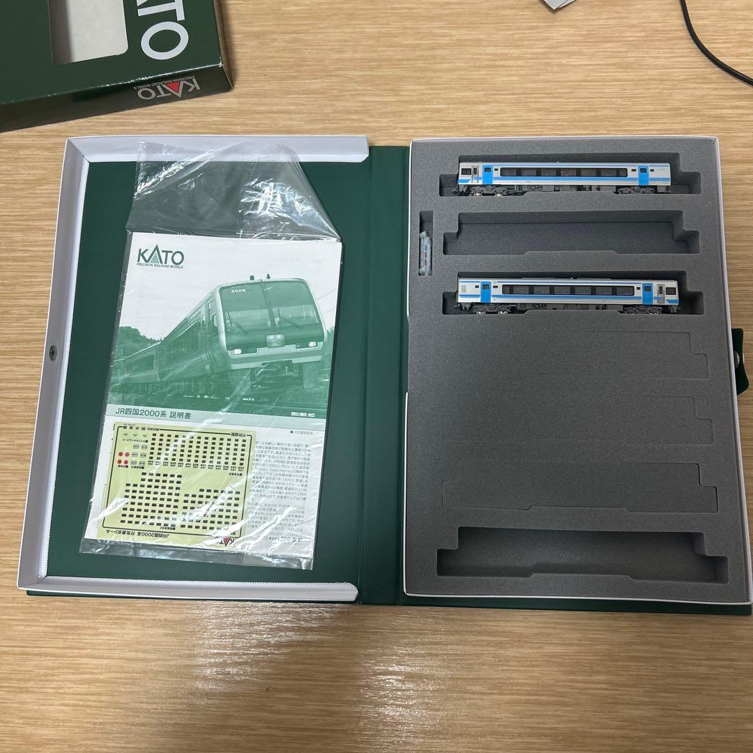 【♪希少】KATO　JR四国2000系2両セット【2123＋2121(M)】