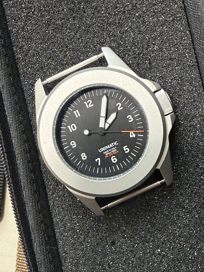 UNIMATIC SDF-1805 アナログ腕時計