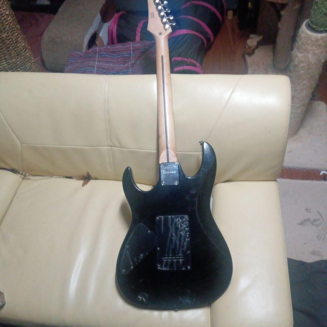 ブラック エレキギター 22フレット ハムバッカー