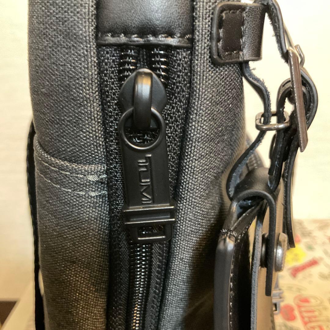 TUMI トートバッグ　グレー　ほぼ未使用