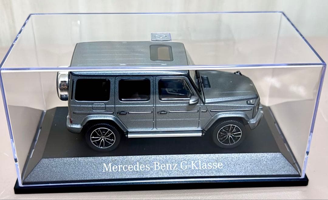正規メルセデスベンツ G500 AMGラインプラチナムマグノ Gクラス1/43