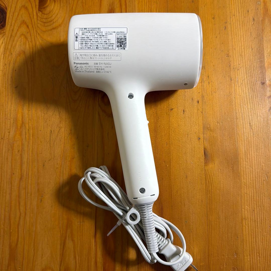 Panasonic ドライヤー　ナノケア　EH-NA0J ホワイト
