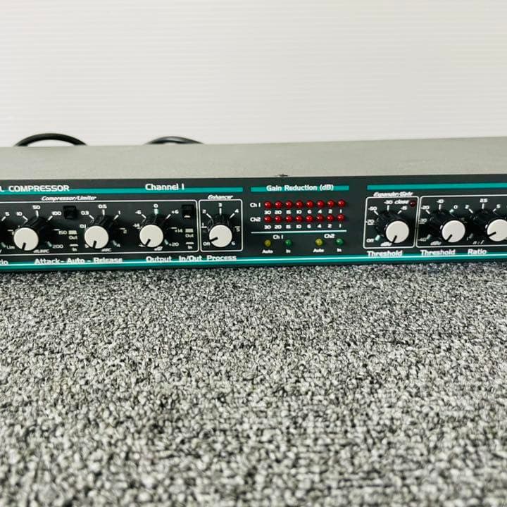 McLELLAND CP-102 DUALCHANNEL COMPRESSOR - メルカリ