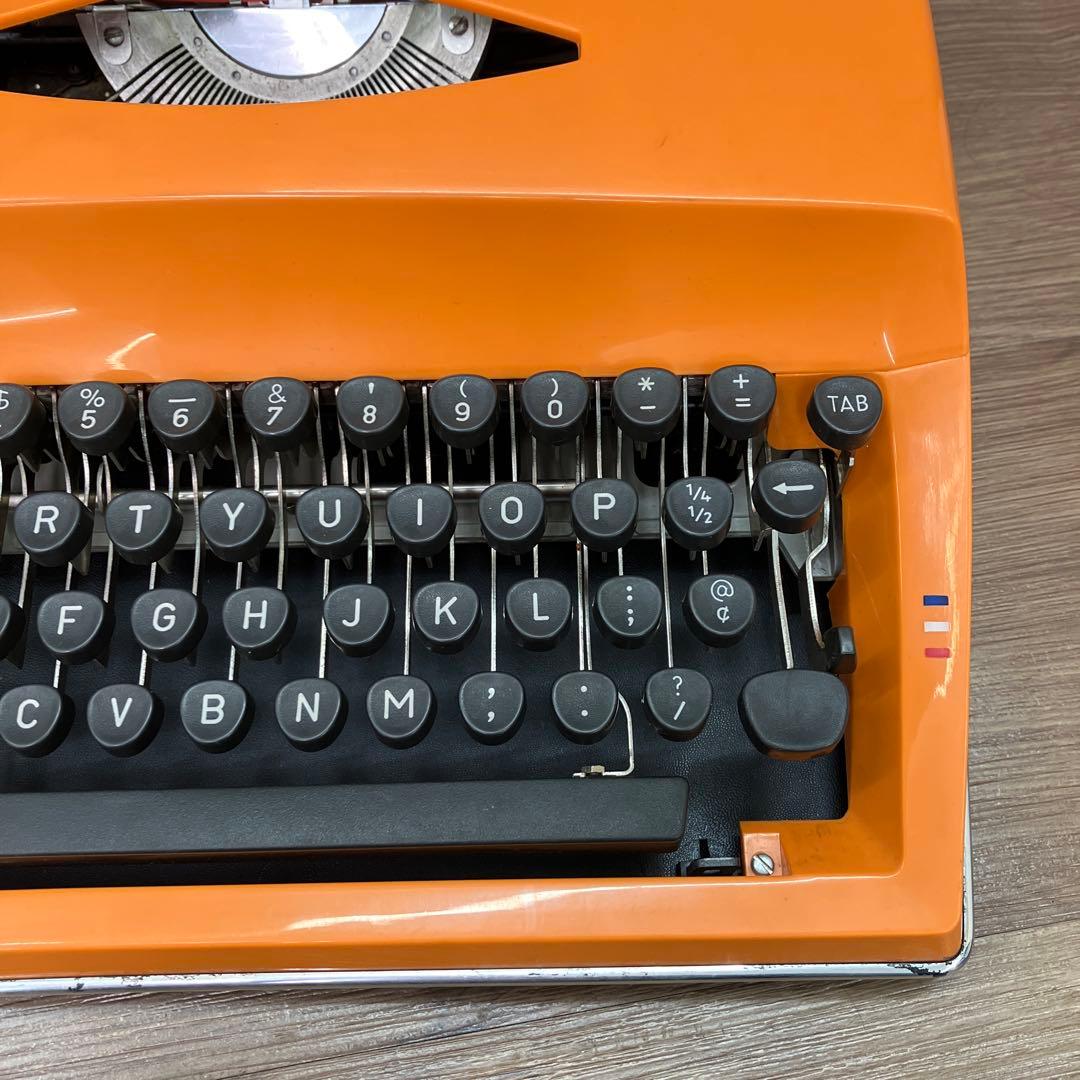 B-5 ジャンク品 昭和レトロ 希少 極美品 Triumph タイプライター