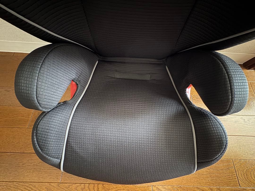 camille⭐︎メルセデスベンツ 純正 ジュニアシート ISOFIX