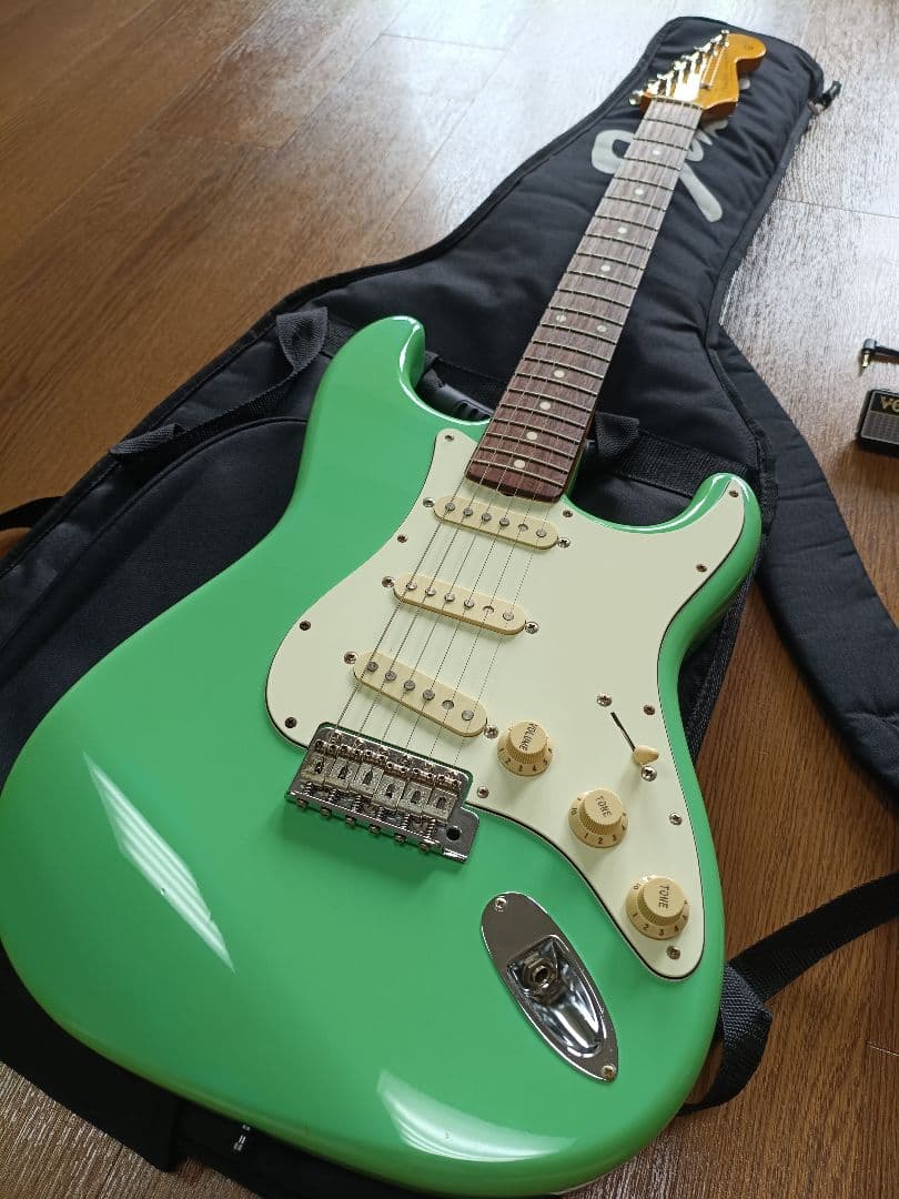 Fender Japan Stratocaster サーフグリーン　小物セット Fender Japan Stratocaster サーフグリーン 小物セット Fender Japan