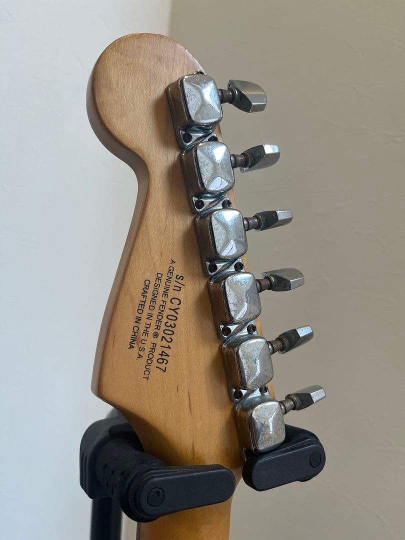 Squier スクワイヤー ストラトキャスター 黒 ブラック エレキギター