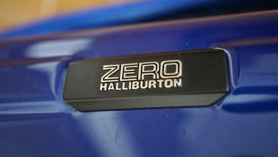 ゼロハリバートン ゼロエアー ZX223 57L 4輪 超軽量！TSA 青