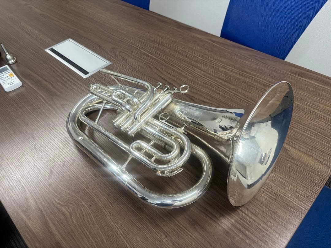 マーチングバリトン　B♭