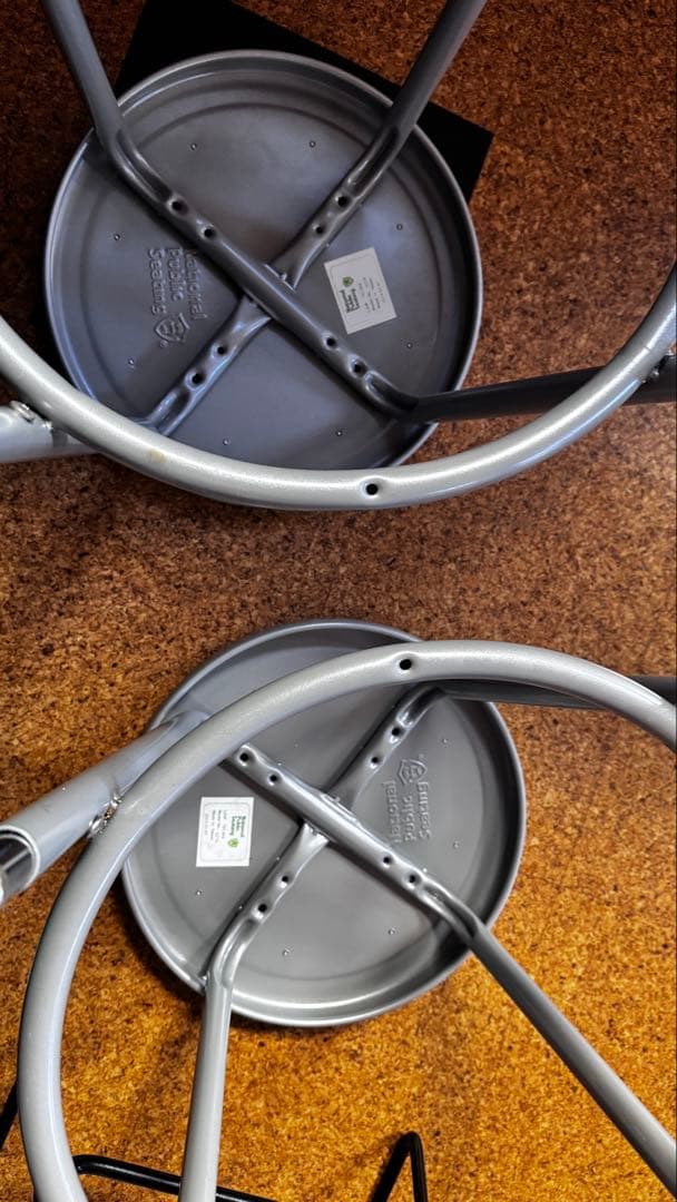 National Public Seating　丸椅子　スタッキングチェア　二脚