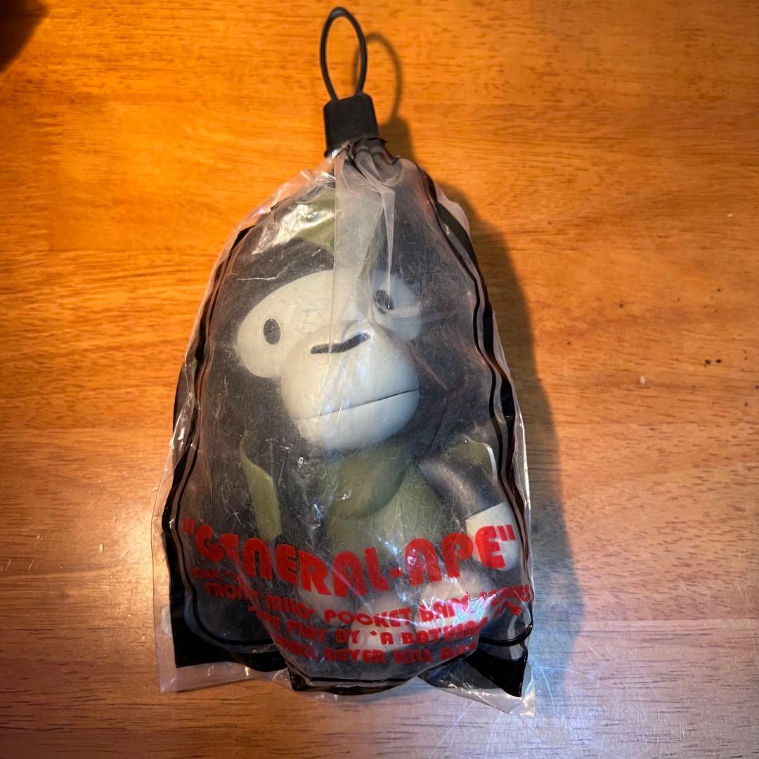 A BATHING APE フィギュア MILO マイロ エイプ