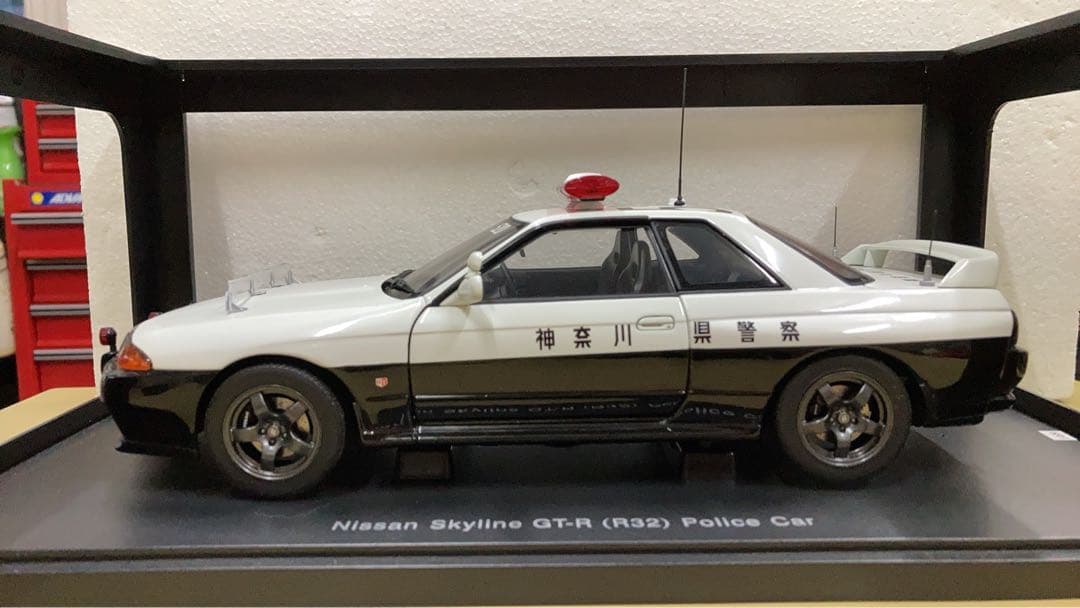 GT-R32パトカー1/18 1/24締