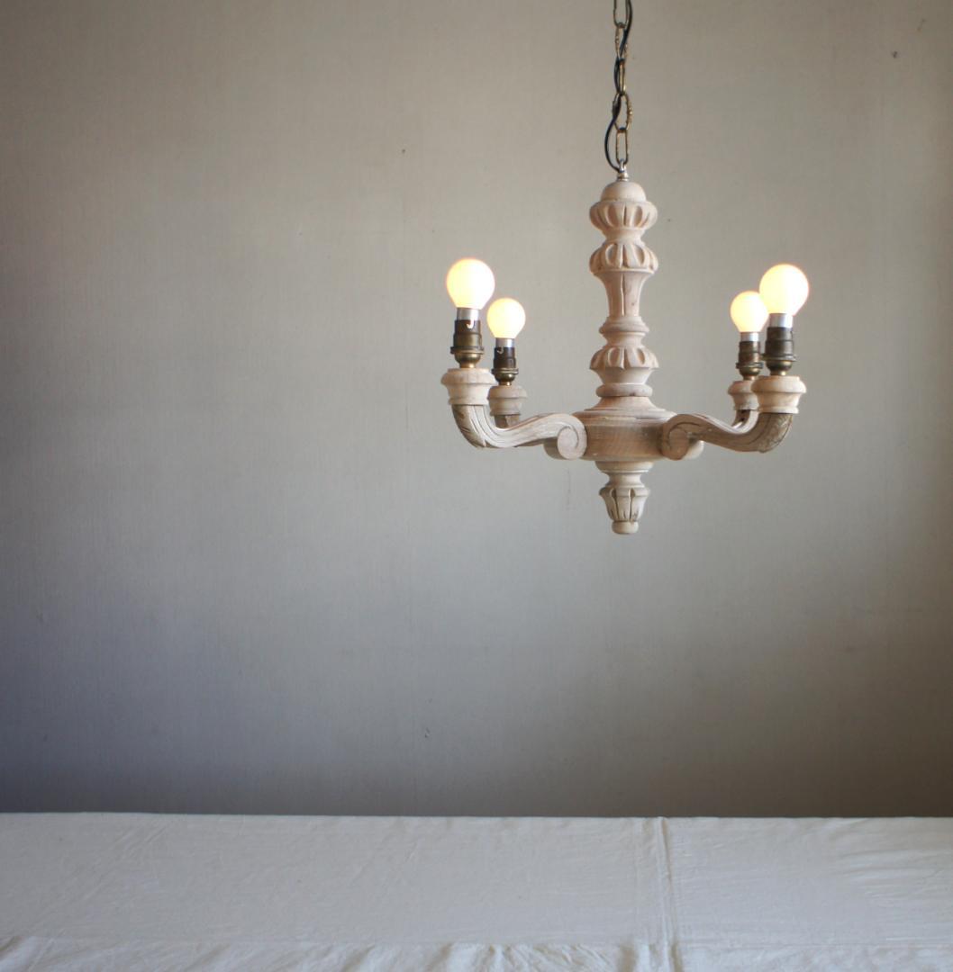 フランスアンティーク 木製シャンデリア 4灯 シャビー 店舗什器