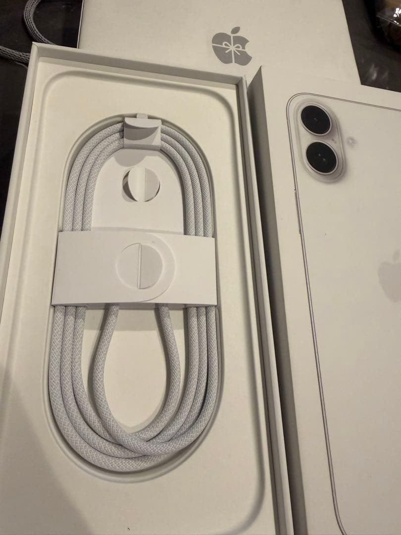 iPhone16plus 本体 256GB ホワイト