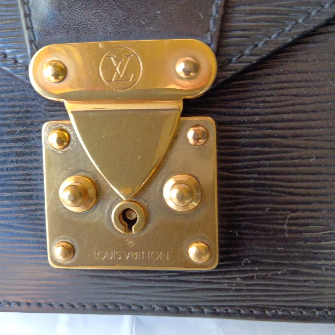 Louis Vuitton エピレザー ビジネスバック(大幅値引きしました）