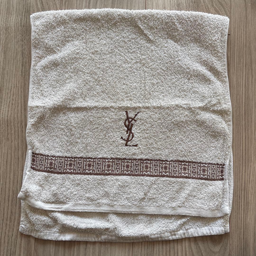 送料無料】イヴサンローラン フェイスタオル - メルカリ