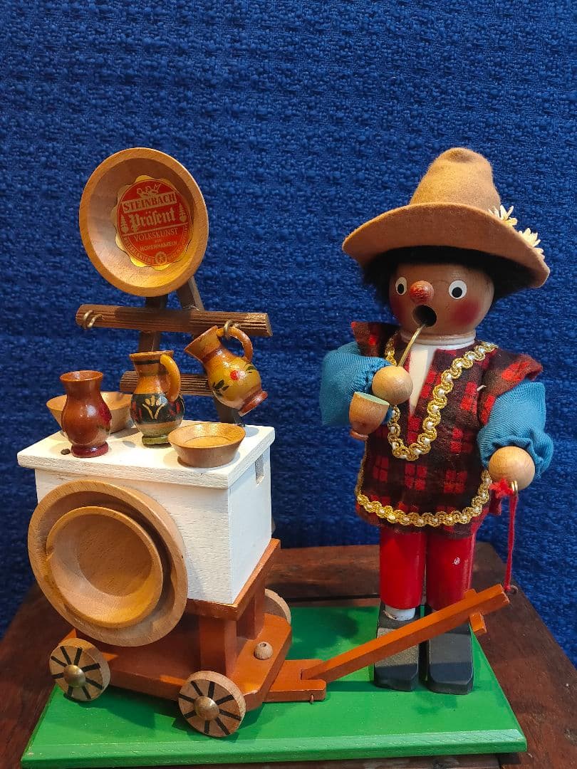 ヴィンテージ　旧西独製　シュタインバッハ　木製　煙出し人形　オルゴール付き ヴィンテージ 旧西独製 シュタインバッハ 木製 煙出し人形 オルゴール